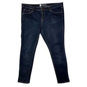 Mossimo Modern Skinny Premium Denim Jeans Women's‎ Size 14S/C